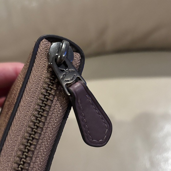 Coach Tan and Purple Signature Wallet - Picture 5 of 5
